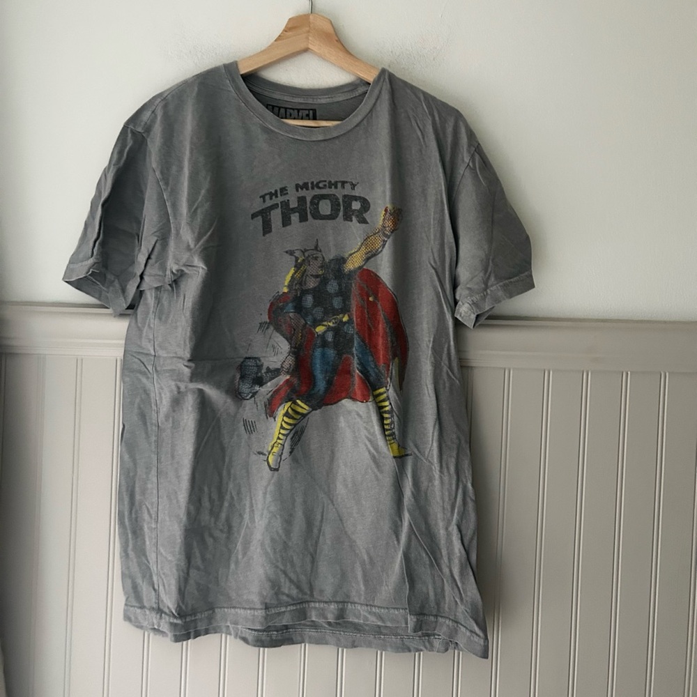 Y2K Marvel Universe Men’s Large Gray Thor Graphic Tee Cotton Mighty Thor